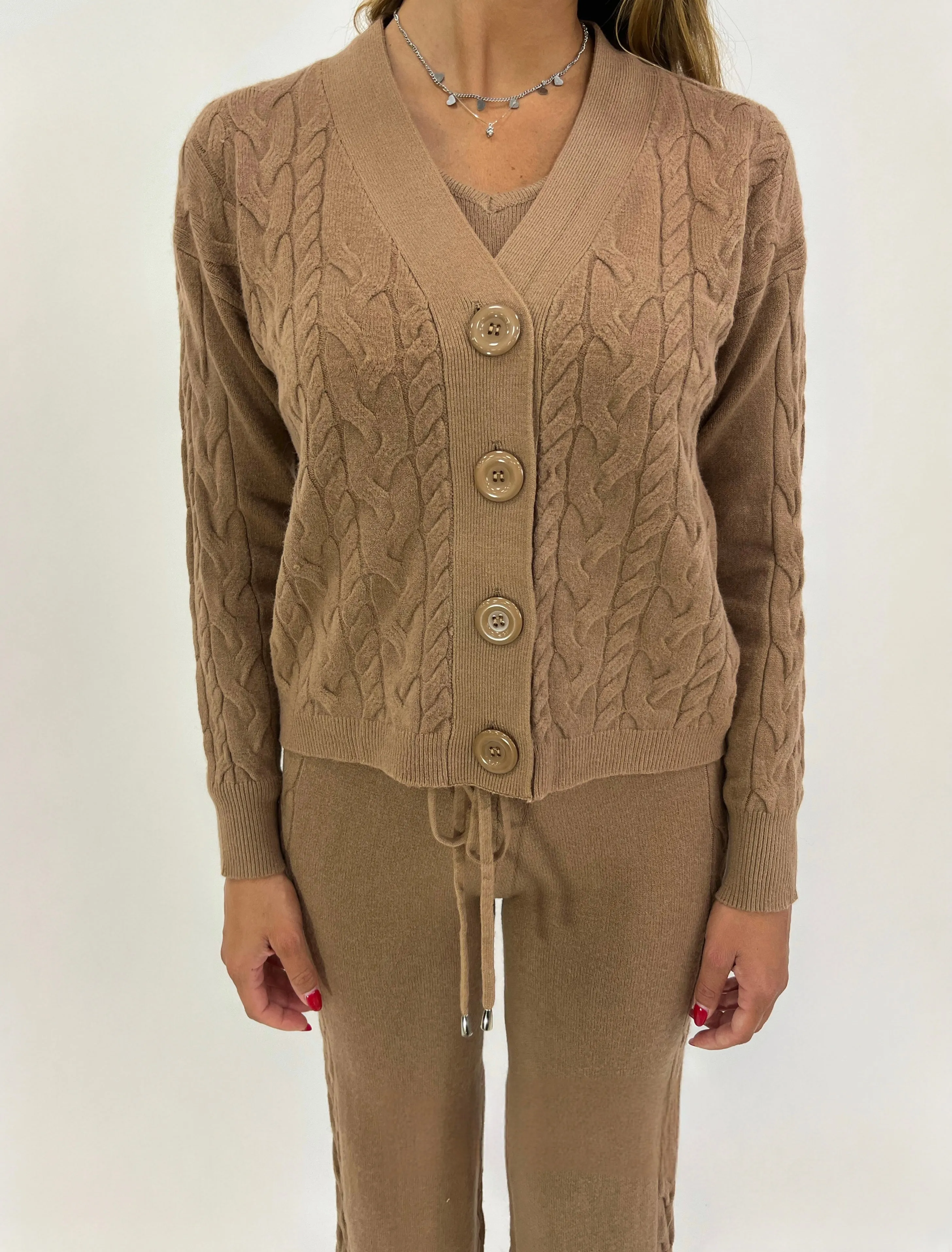 Completo tre pezzi cardigan con top e pantaloni