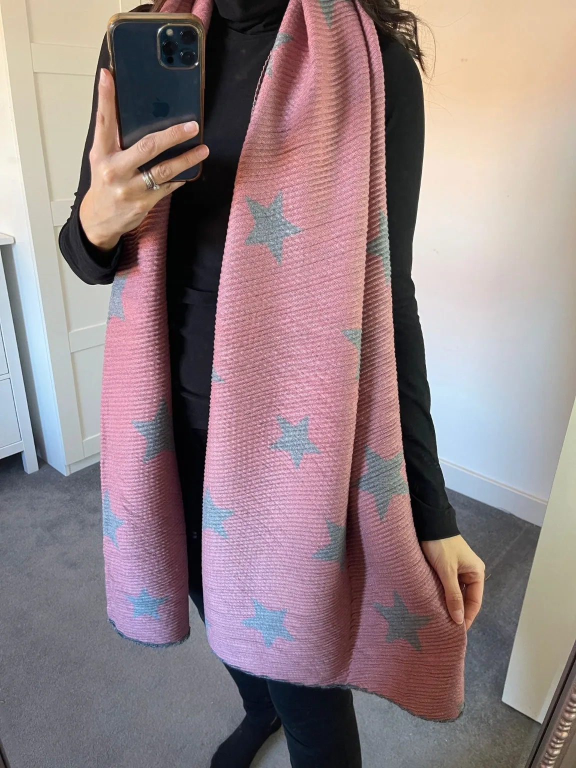 Pleated Star Scarf