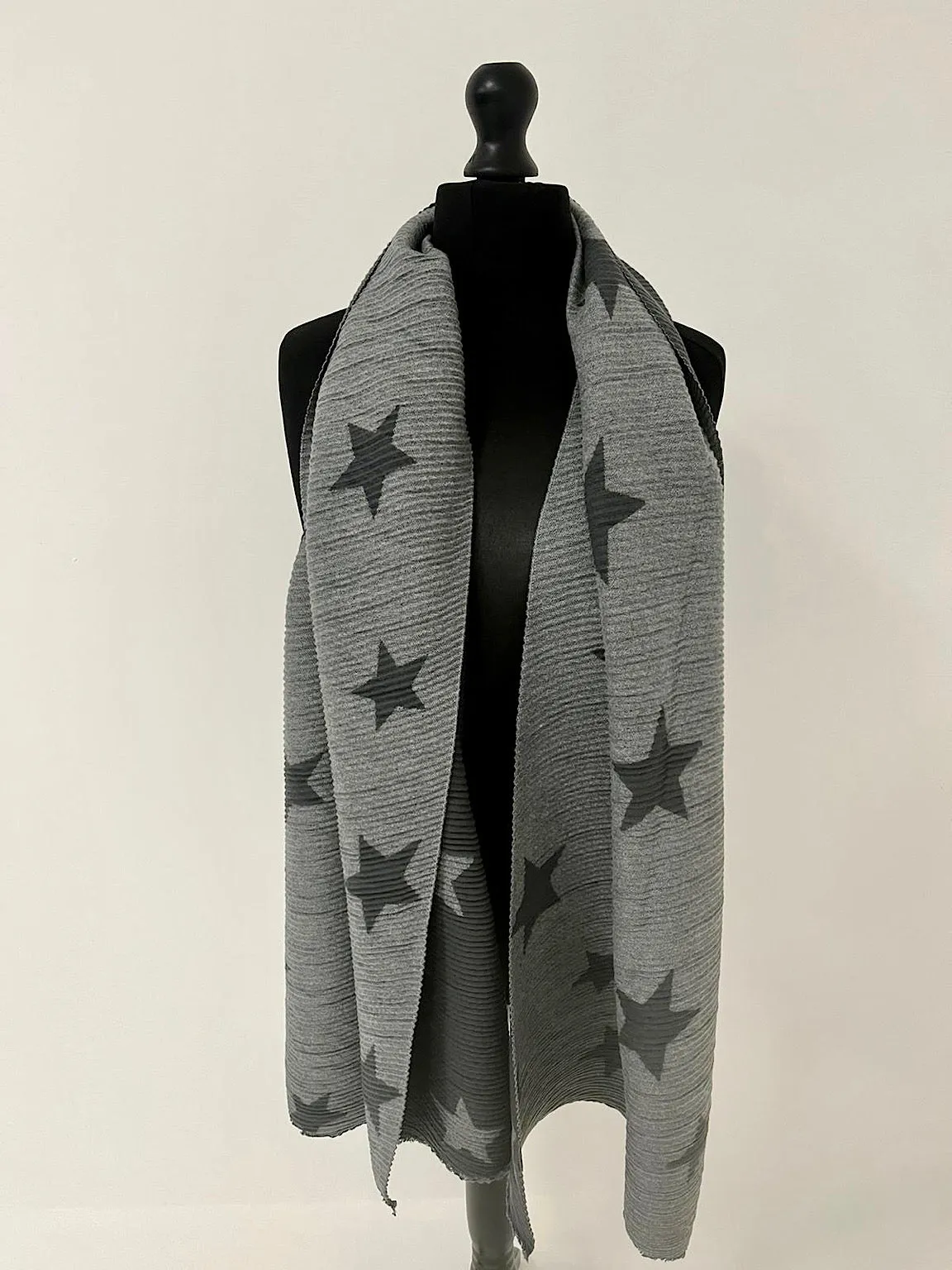 Pleated Star Scarf